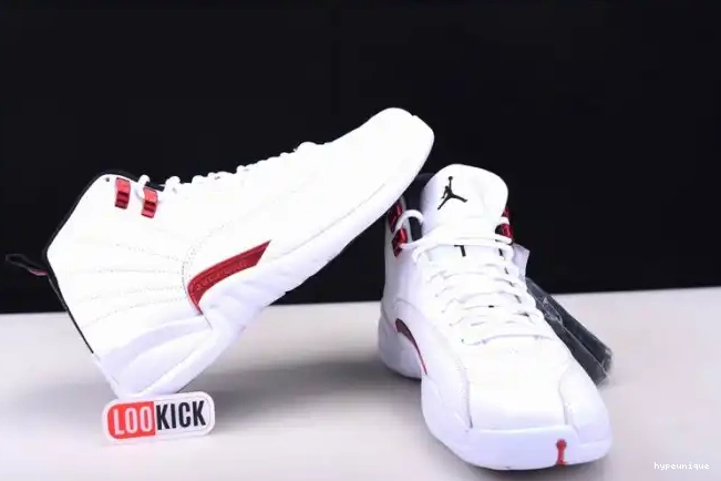 HYPE Air Twist CT8013-106 12 Jordan 0525
